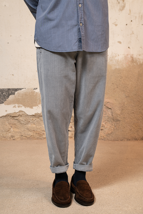 Cosme - Pantalón Pana Capri Tipo Chino Relaxed-Tapered Cut