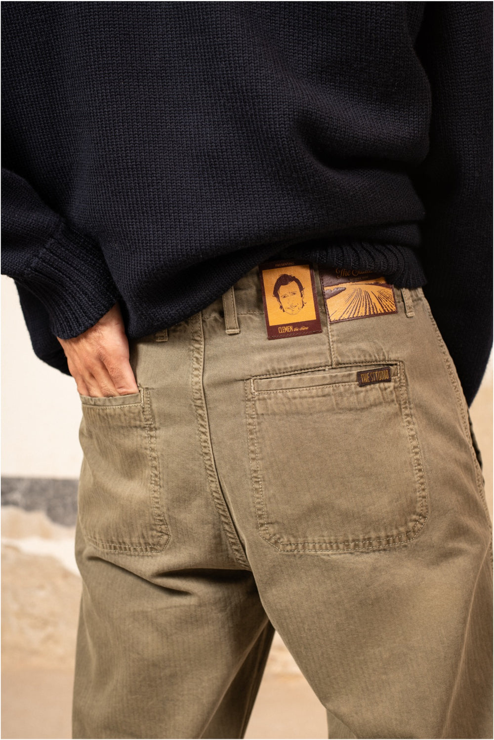 Clemen - Pantalón Chino Con Pinzas Straight Cut