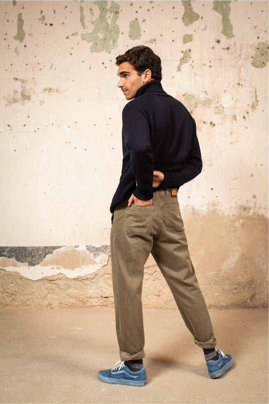 Clemen - Pantalón Chino Con Pinzas Straight Cut