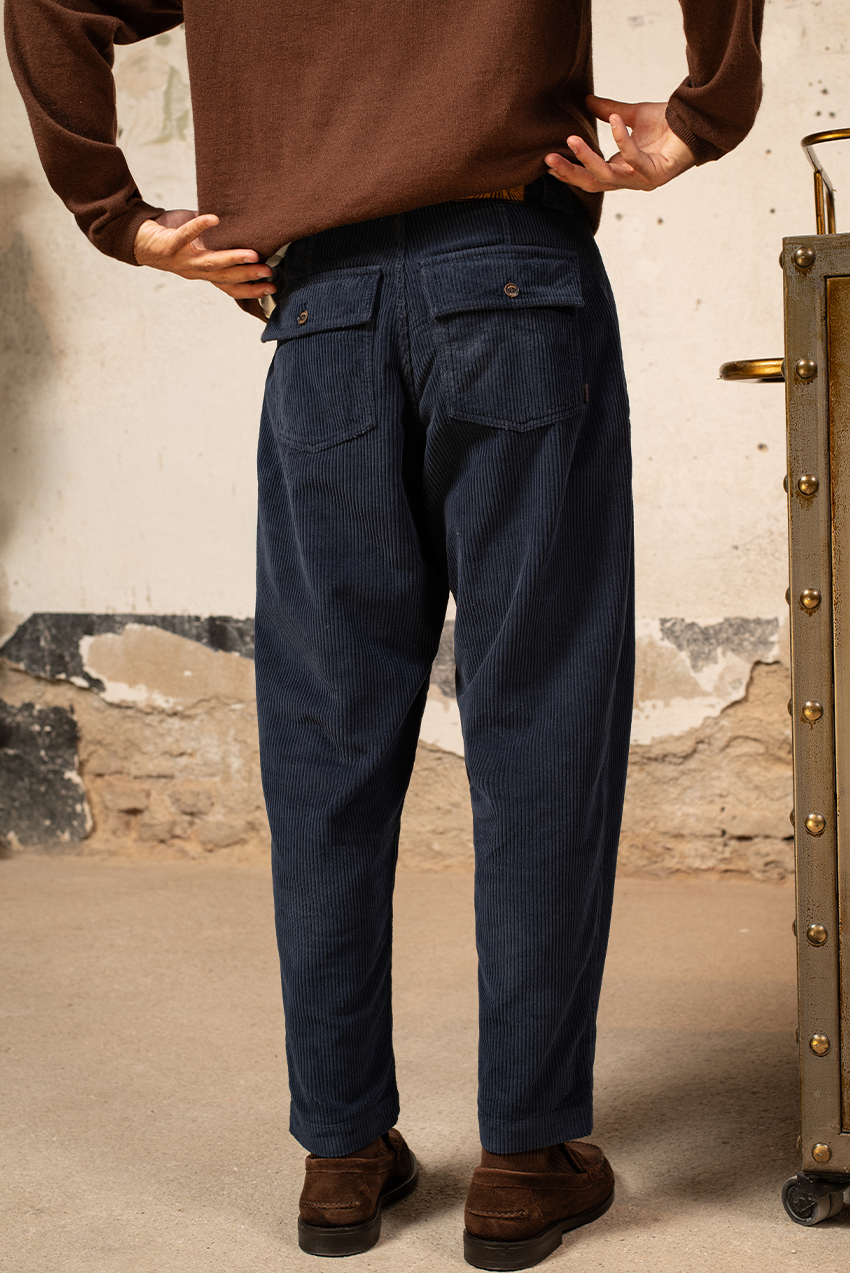 Cosme - Pantalón Pana Capri Tipo Chino Relaxed-Tapered Cut
