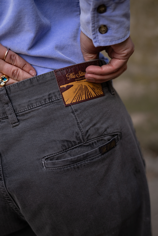 Lola - Pantalón Tipo Chino Regular Fit