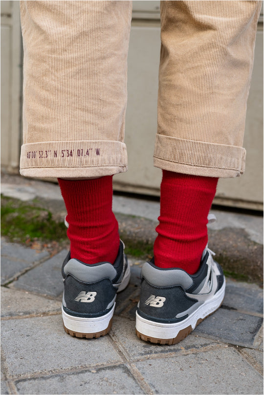 Camille - Pantalón Tipo Chino de Pana