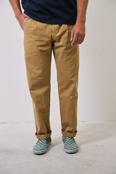 Clemen Caramel - Pantalón Chino Con Pinzas Straight Cut