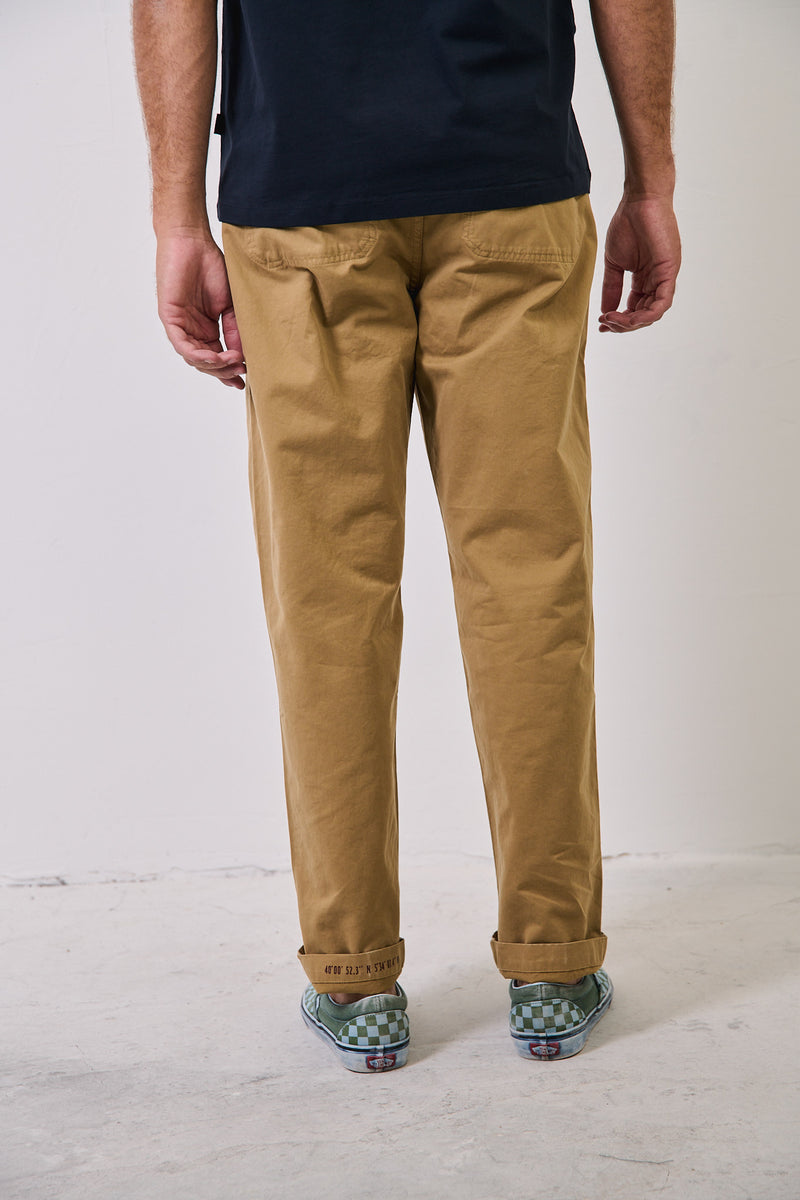 Clemen Caramel - Pantalón Chino Con Pinzas Straight Cut