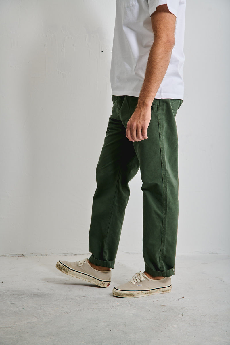 Clemen Dark Olive - Pantalón Chino Con Pinzas Straight Cut