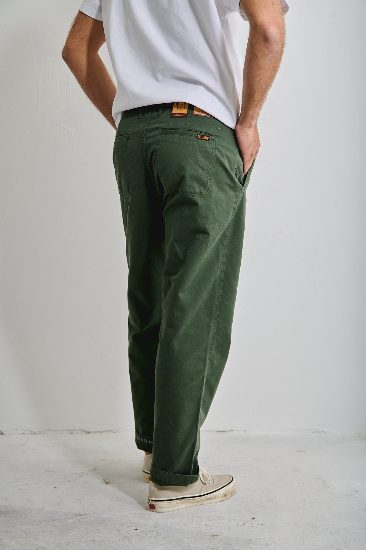 Clemen Dark Olive - Pantalón Chino Con Pinzas Straight Cut