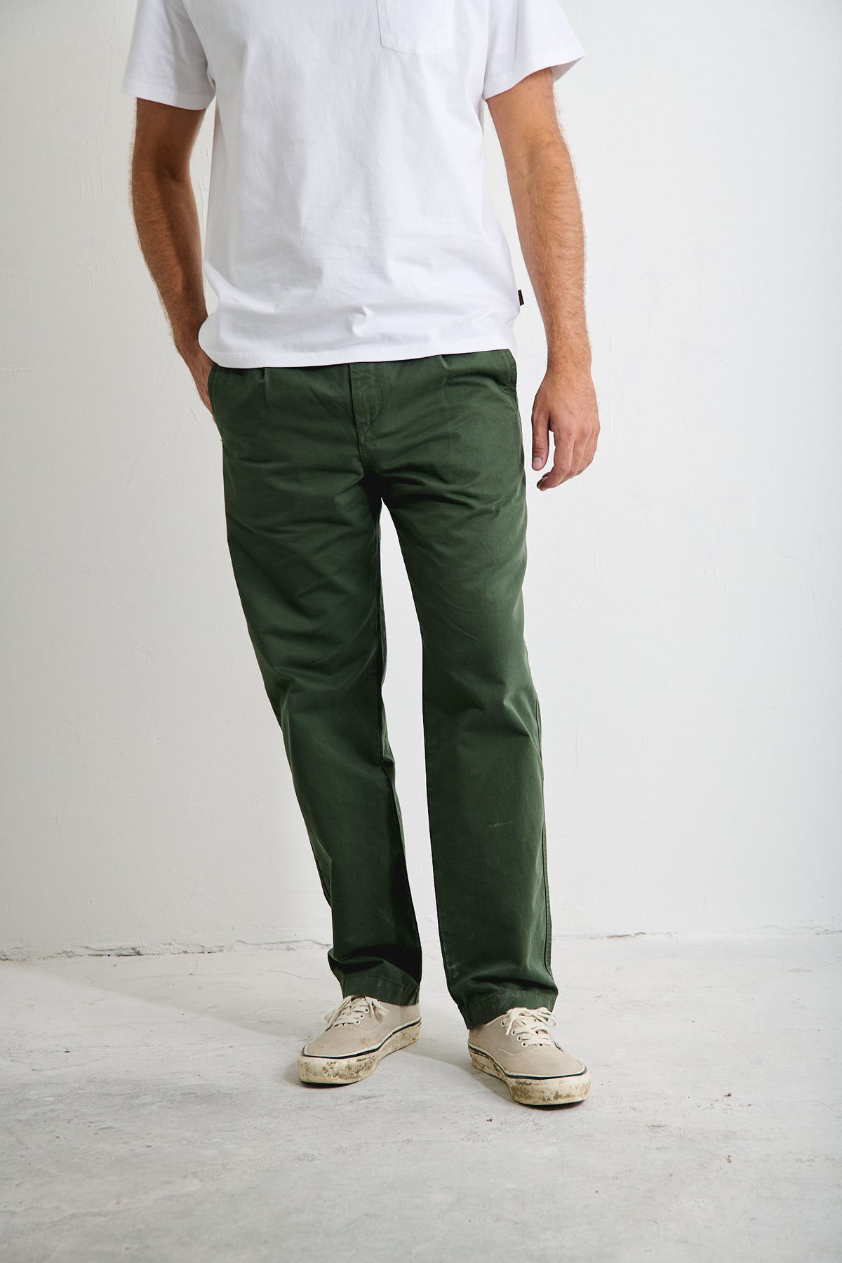 Clemen Dark Olive - Pantalón Chino Con Pinzas Straight Cut