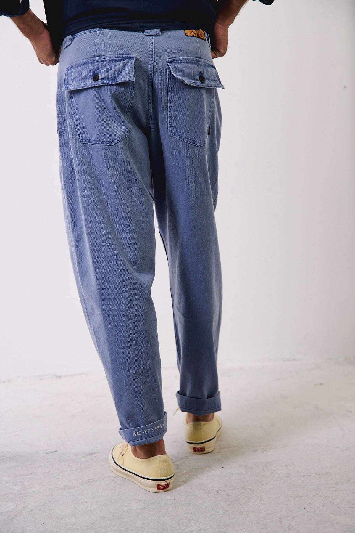 Cosme® Washed Navy  - Pantalón Capri Tipo Chino Relaxed-Tapered Cut