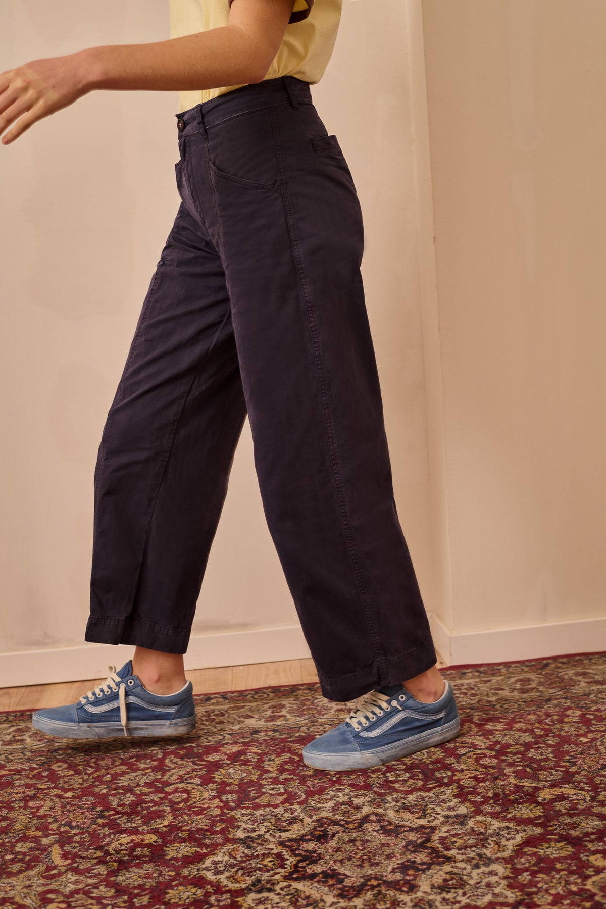 Julieta Marine - Pantalón Tipo Chino Regular Cut