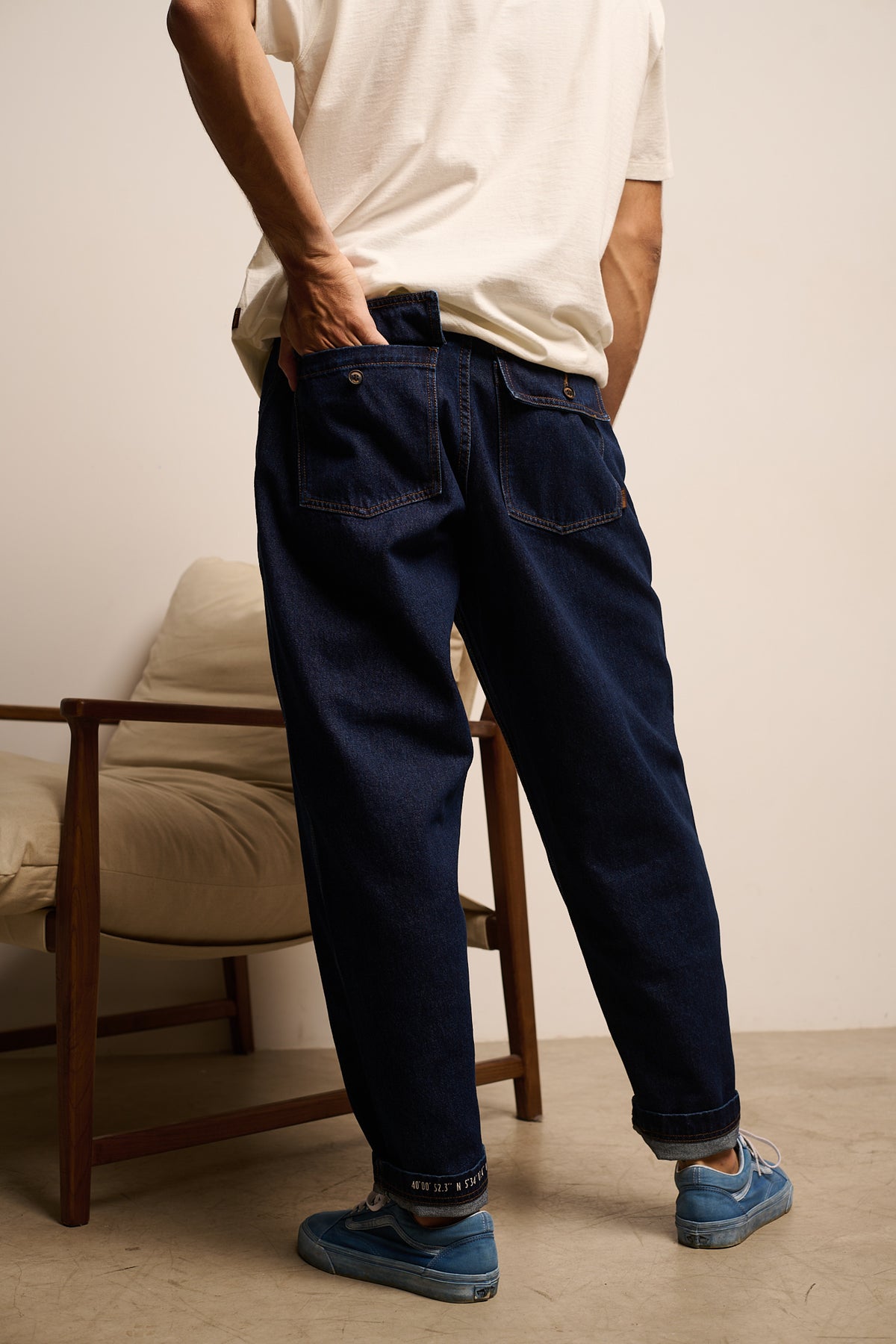 Cosme Denim - Pantalón tipo Chino Relaxed-Tapered Cut