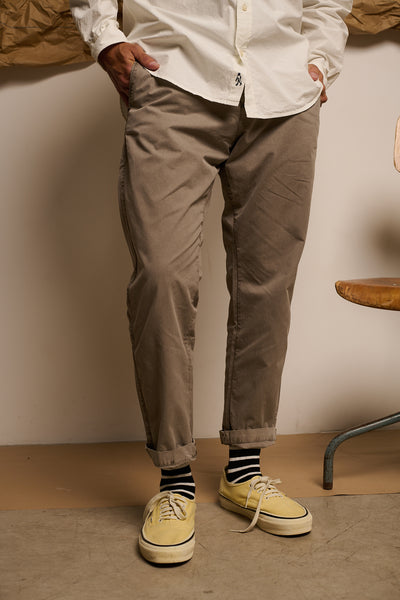 Robert Smoke - Pantalón tipo Chino Regular Fit